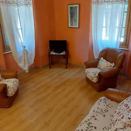 شقة Giallo